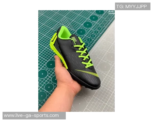 耐克足球鞋价格揭秘不同款式与功能的价格差异分析 耐克足球鞋价格揭秘不同款式与功能的价格差异分析