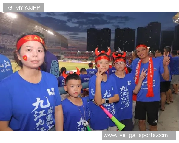 篮球火的威力与激情交融点燃青春梦想的赛场之旅