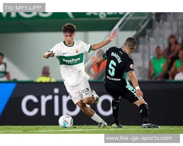 西甲足球解说精彩瞬间回顾与战术分析全解析