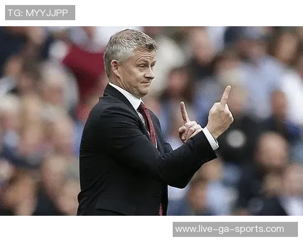 足球大师捏脸技术揭秘马尔蒂尼如何塑造完美球员形象与风格 足球大师捏脸技术揭秘马尔蒂尼如何塑造完美球员形象与风格